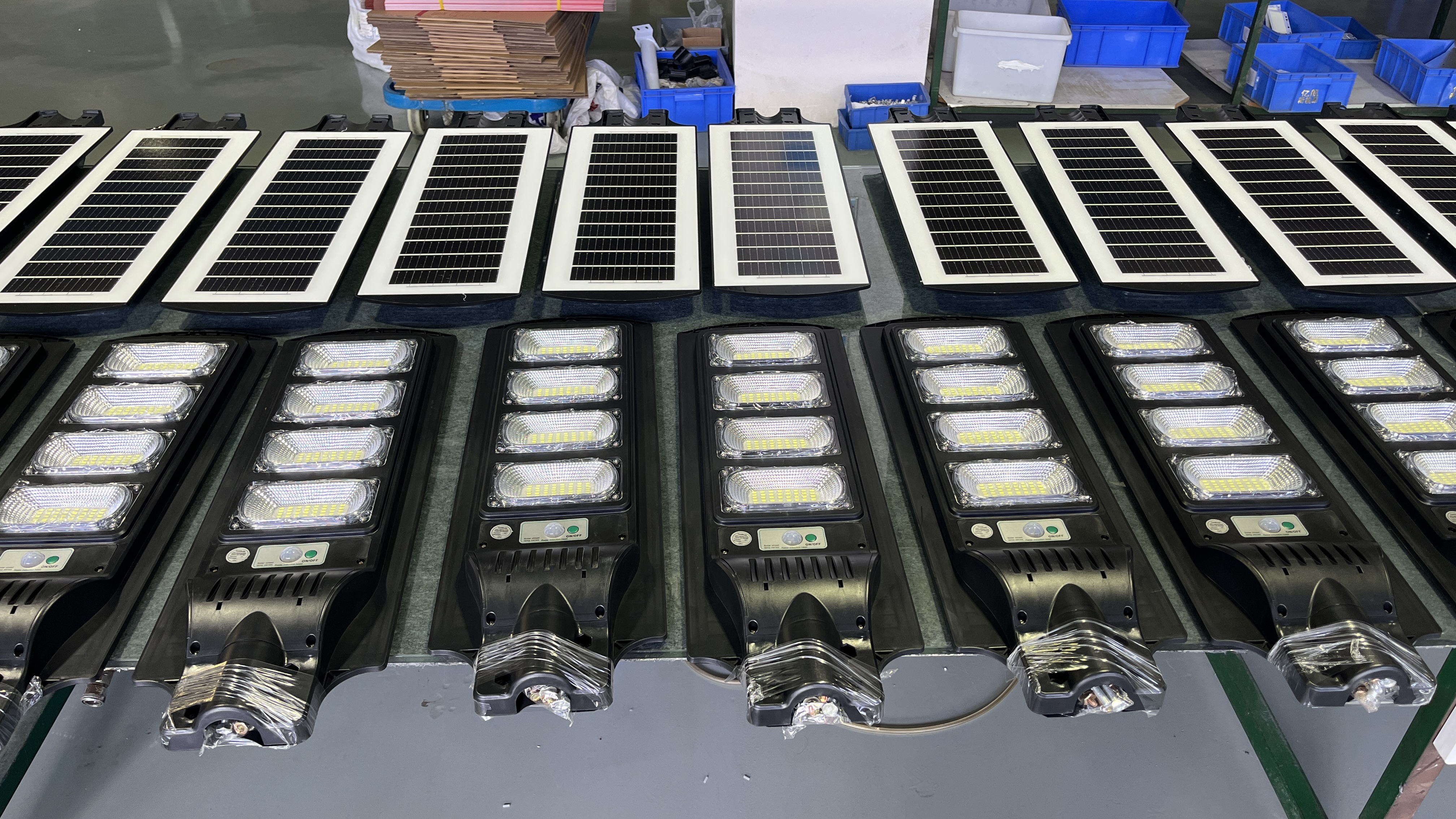 太陽(yáng)能一體化路燈-王者(圖8) 太陽(yáng)能一體化路燈-王者(圖8)